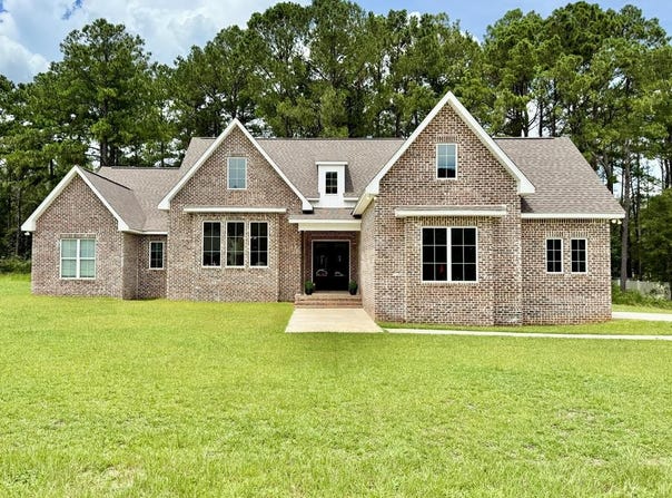 211 Riverchase Drive, Hartford, AL 36344