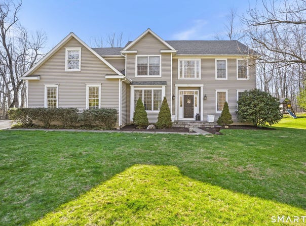 16 N Beech Tree Road, Brookfield, CT 06804