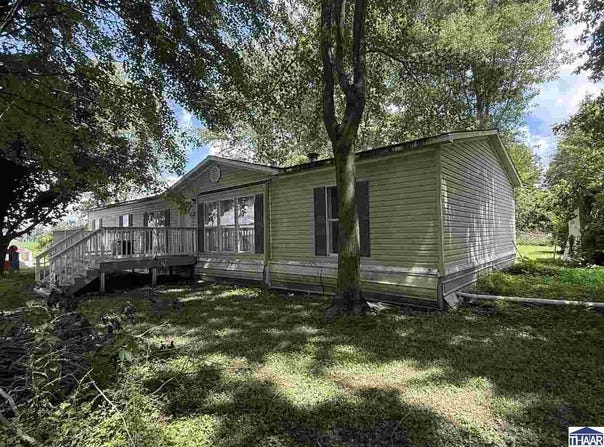 1832 E 950 N Road, Farmersburg, IN 47850