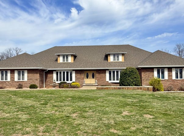 802 N Dade 135, Arcola, MO 65603