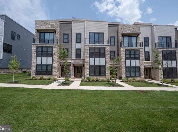 345 HORSESHOE TRAIL, NEWTOWN SQUARE, PA 19073