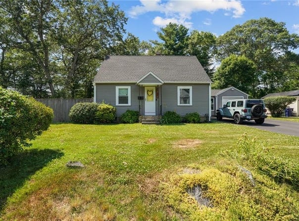 40 Queen Street, North Kingstown, RI 02852