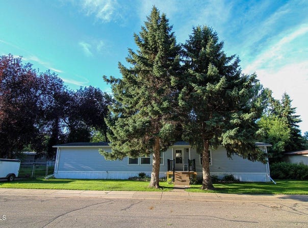 443 Piccadilly Circle, Bismarck, ND 58504