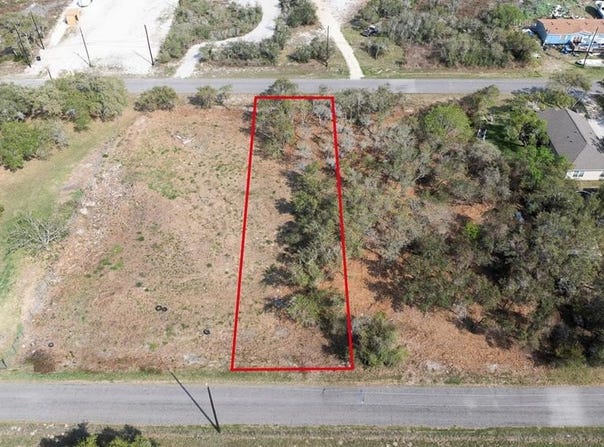 1123 San Antonio St, ROCKPORT, TX 78382
