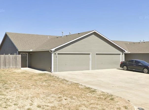 1332 N Curtis Ct, Wichita, KS 67212