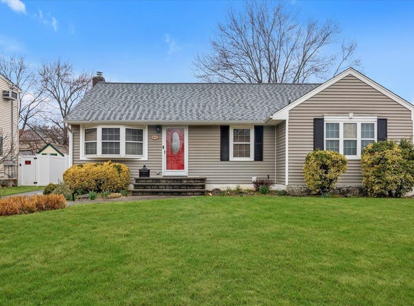 903 Alan Drive, Wantagh, NY 11793