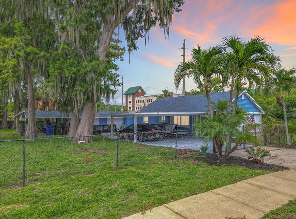 302 E DRURY AVENUE, KISSIMMEE, FL 34744
