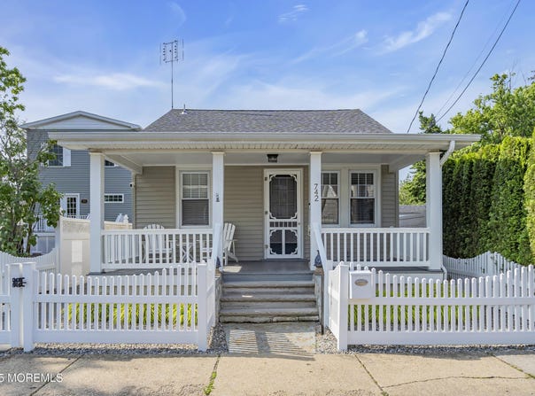 742 Leroy Place, Lake Como, NJ 07719