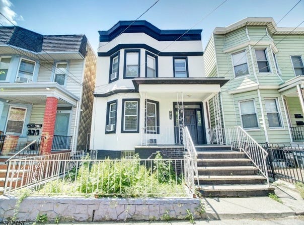 215 52Nd St, West New York Town, NJ 07093-5763