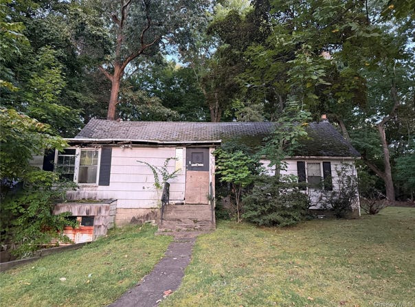 306 Spook Rock Road, Suffern, NY 10901