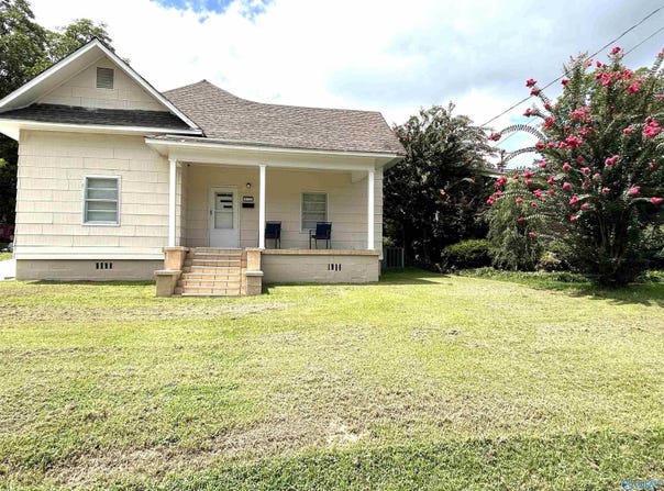 911 S 6th Street, Gadsden, AL 35901