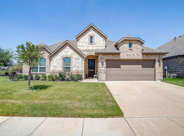 320 Ben Thomas Street, Burleson, TX 76028