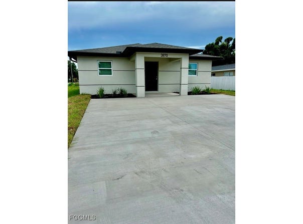 3870 Washington Avenue, Fort Myers, FL 33916
