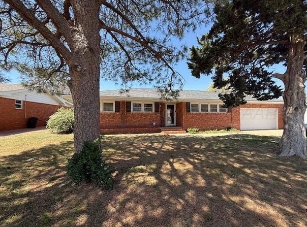 1915 Evergreen Street, Pampa, TX 79065