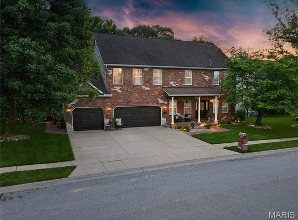 1171 Red Hawk Ridge Lane, O'Fallon, IL 62269