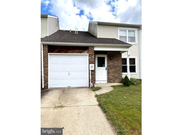 306 FOXWOOD Lane, MARLTON, NJ 08053