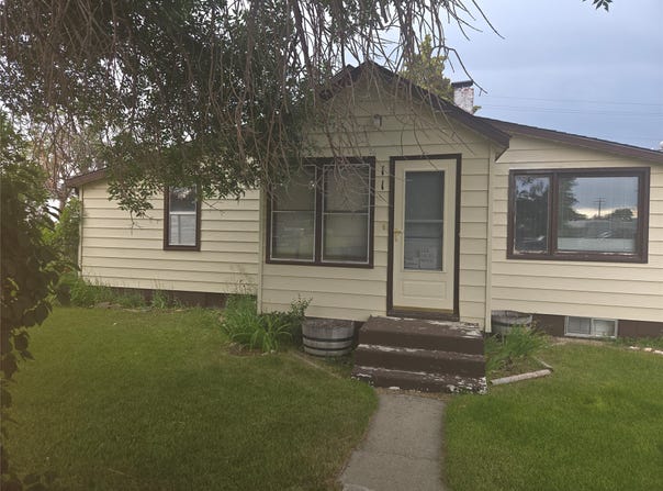 118 1st Street N, Stanford, MT 59479
