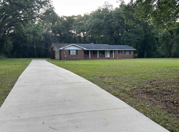 2472 Thornton Road, Tallahassee, FL 32308
