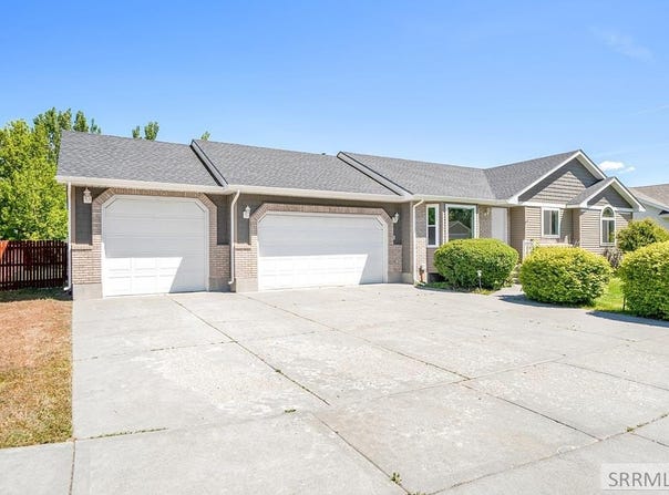 3845 E Ridgeview Circle, Ammon, ID 83406