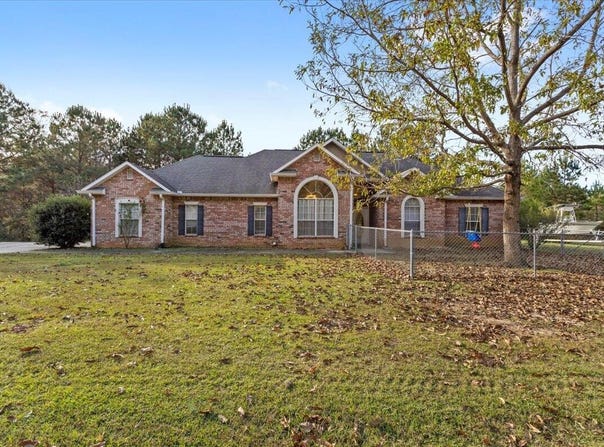 311 Spring Hill Rd., Poplarville, MS 39470