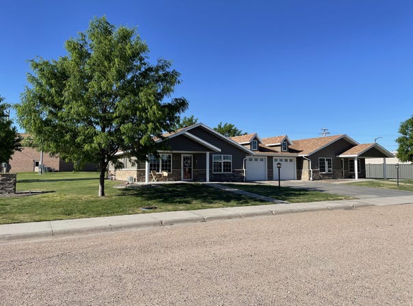 115 & 117 E 3rd, Bird City, KS 67731