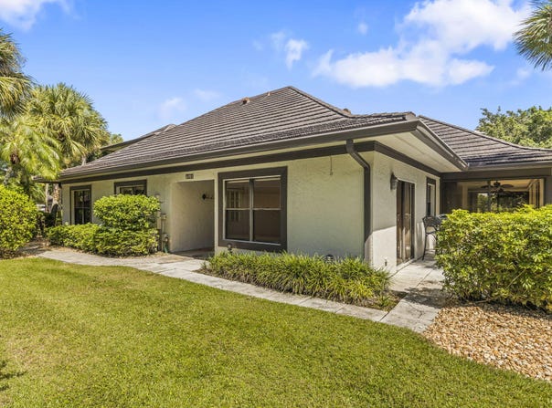2730 W Polo Island Drive, Wellington, FL 33414