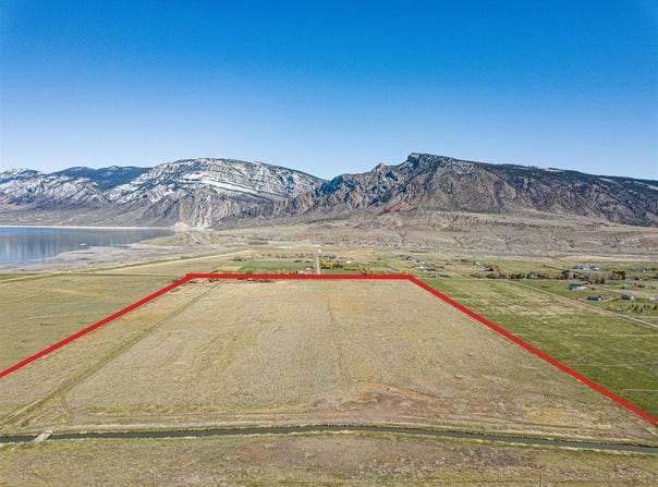 699 Southfork Rd, Cody, WY 82414