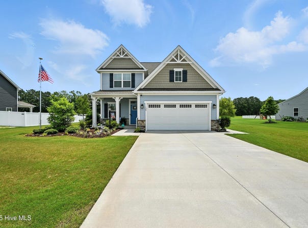 129 Glenmoor Path, Moyock, NC 27958