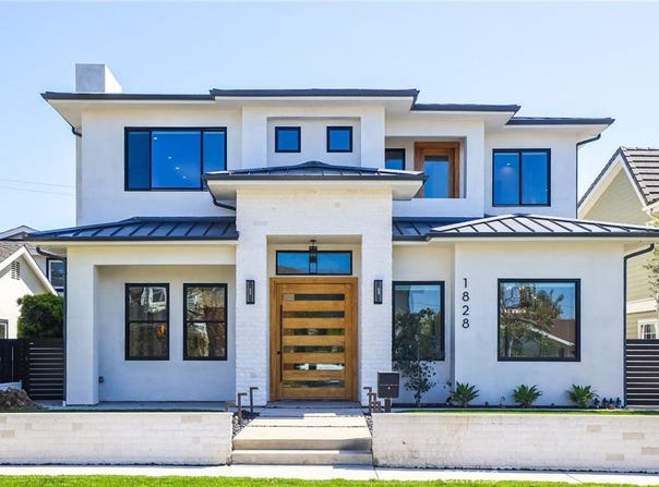 1828 Pine Street, Huntington Beach, CA 92648