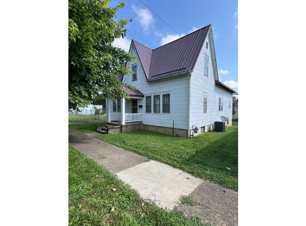 92 W. Main St., Jackson, OH 45640