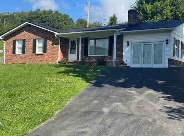323 Maid St., Pounding Mill, VA 24637