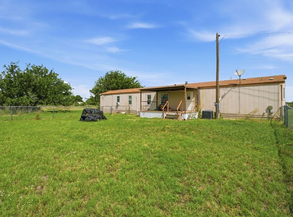 2047 Private Road 379, Hawley, TX 79525