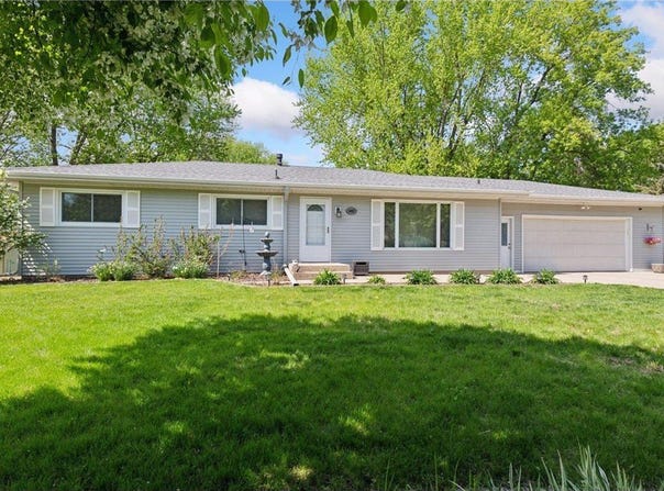 4051 Elmwood Drive, Saint Bonifacius, MN 55375