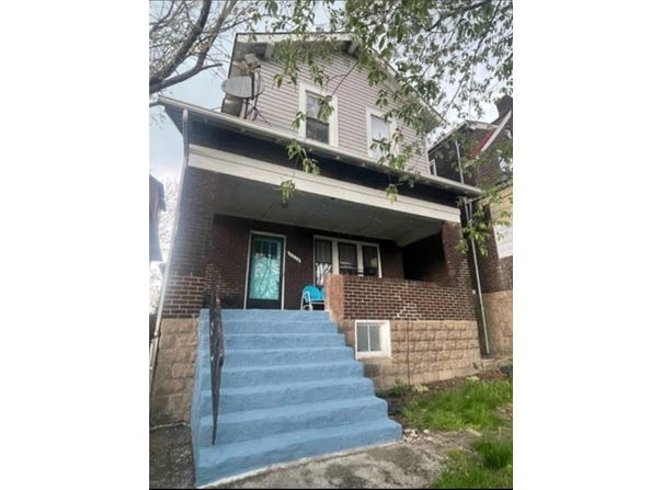 2006 Locust St, Swissvale, PA 15218
