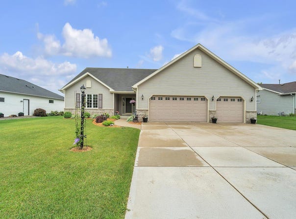 8135 Whitetail Dr, Mount Pleasant, WI 53406
