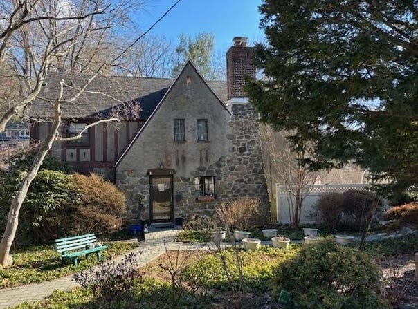 43 Garretson Road, White Plains, NY 10604