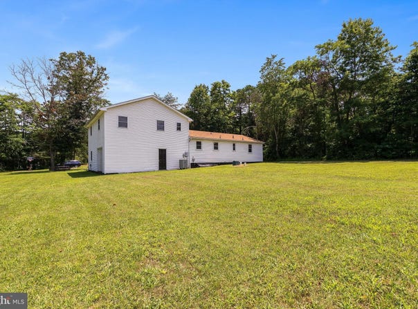 412 TRAYFOOT ROAD, GROTTOES, VA 24441