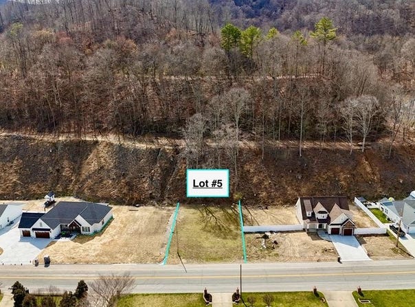 699 Cedar Creek Road, Pikeville, KY 41501