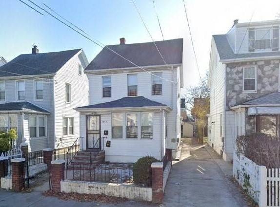 194-42 Murdock Avenue, Queens, NY 11412