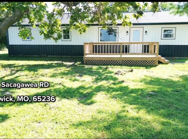 21833 Sacagawea RD, Brunswick, MO 65236
