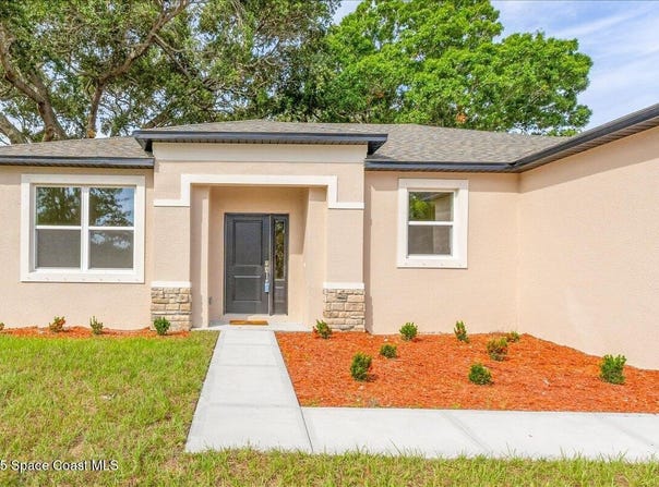 958 Chace Lane NE, Palm Bay, FL 32905