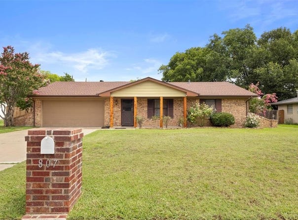 807 Keller Avenue, Benbrook, TX 76126