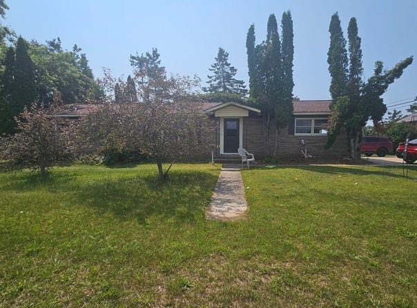 133 W North Street, Gaylord, MI 49735