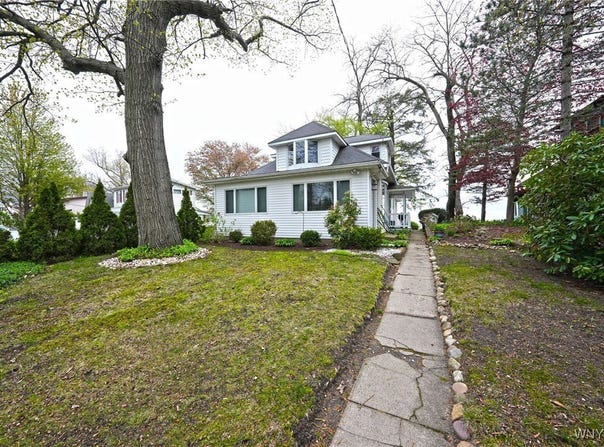 8784 Lake Shore Road, Evans, NY 14006
