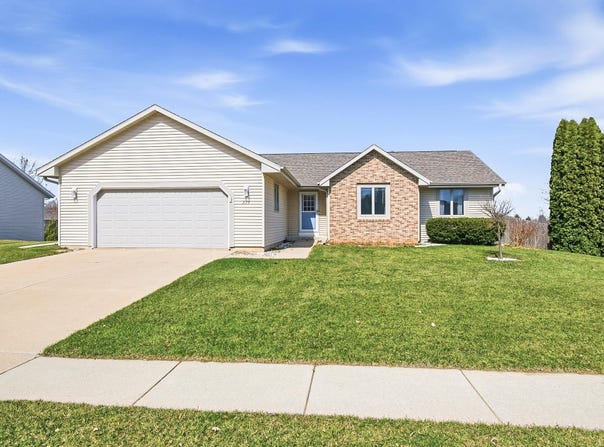 213 Wollet Drive, Fort Atkinson, WI 53538