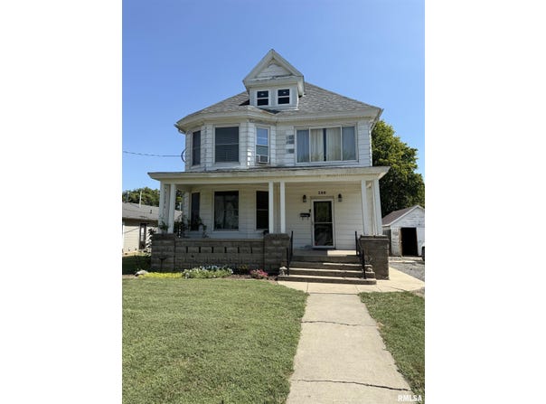 200 S MAIN Street, Winchester, IL 62694