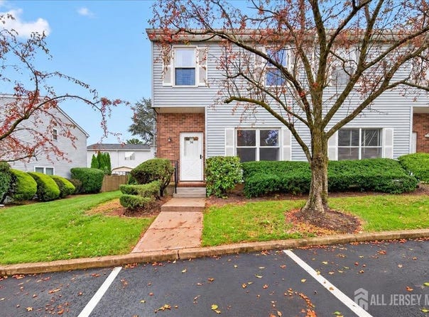 38 Deerfield Lane, Jamesburg, NJ 08831