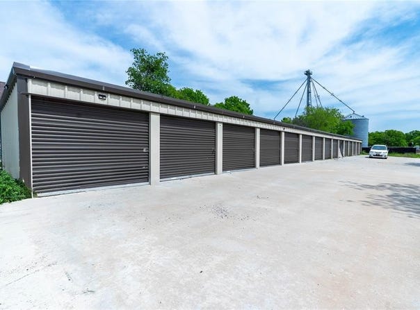 619 Cunningham Street, Hillsboro, TX 76645