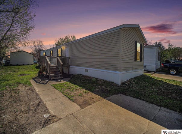 3804 NW Gum Court, Lincoln, NE 68521