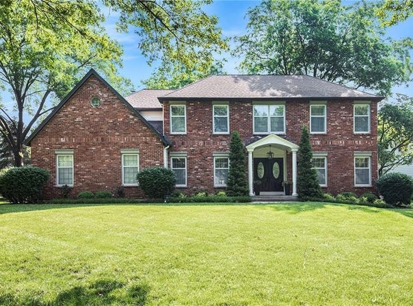11401 Cedar Street, Leawood, KS 66211